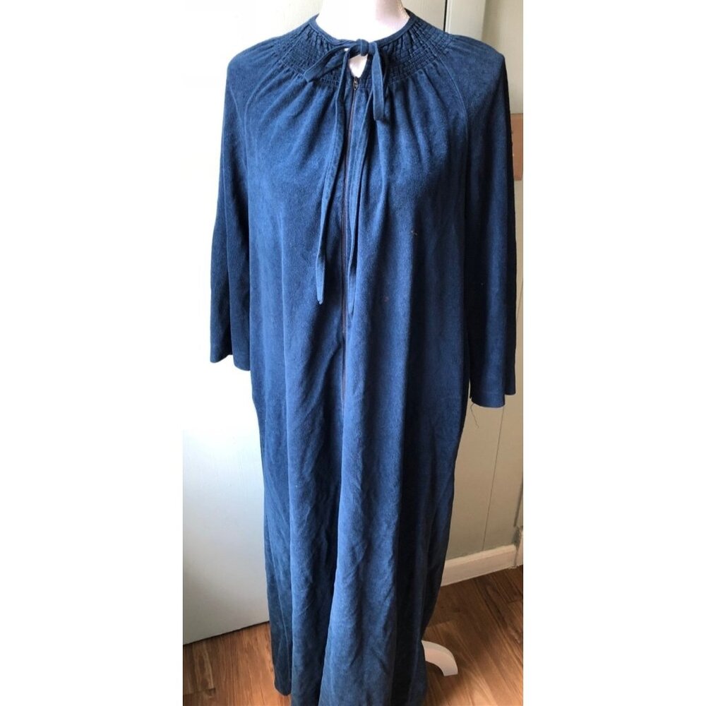 Vintage Evelyn Pearson Robe Velour half zip smocked neck navy blue